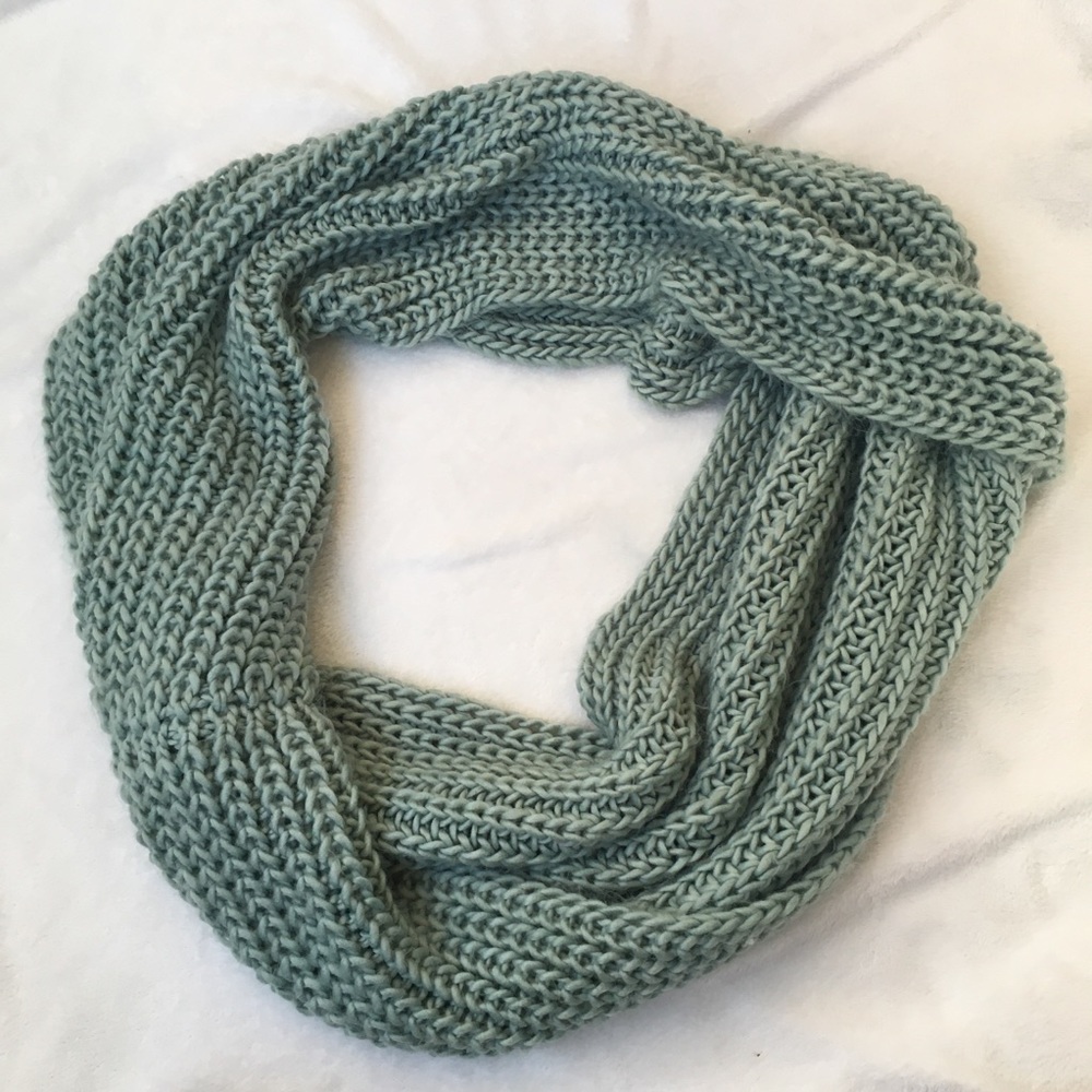 Sea foam green chunky knit infinity scarf